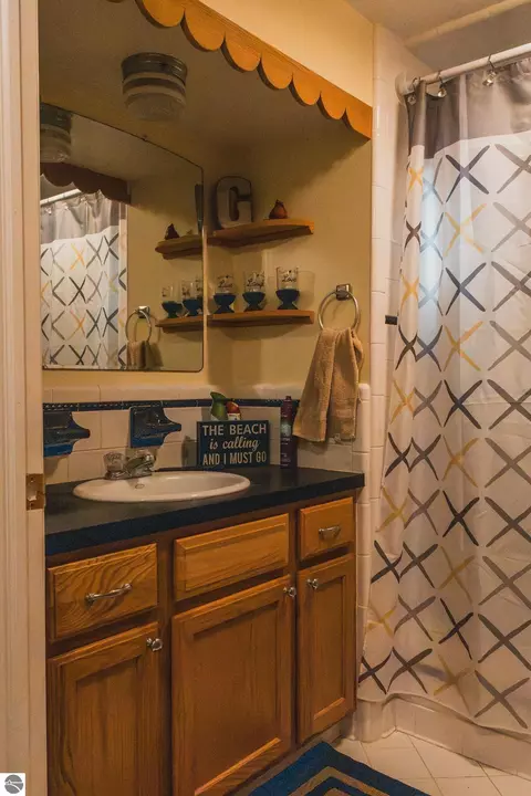 Bath - 1041 Radov Rd, Gladwin, MI 48624 photo 1 of 1