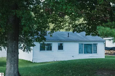 Exterior - 1041 Radov Rd, Gladwin, MI 48624 photo 15 of 19