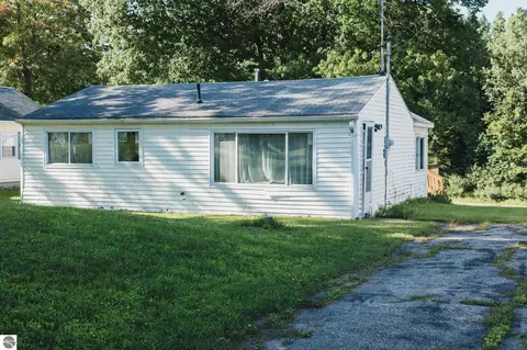 Exterior - 1041 Radov Rd, Gladwin, MI 48624 photo 14 of 19