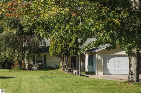 Exterior - 1041 Radov Rd, Gladwin, MI 48624 photo 1 of 19