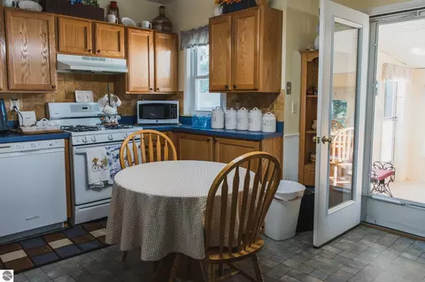 Kitchen - 1041 Radov Rd, Gladwin, MI 48624 photo 2 of 3