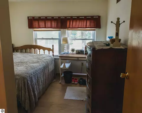 Bedroom - 1041 Radov Rd, Gladwin, MI 48624 photo 2 of 3