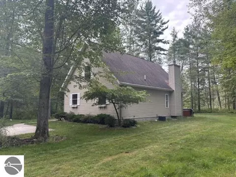1372 Derosia Trl, East Tawas, MI 48730
