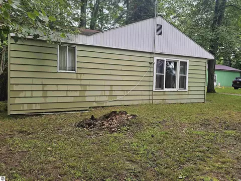 Exterior - 2937 Sagato Trl, Lupton, MI 48635 photo 4 of 7