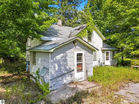 10090 S Cedar, Cedar, MI 49621 photo 5