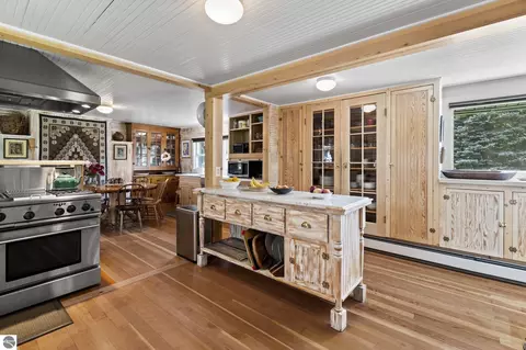 Kitchen - 3182 Twin Pine Rd, Grayling, MI 49738 photo 5 of 8