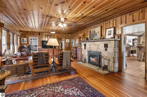 Living - 3182 Twin Pine Rd, Grayling, MI 49738 photo 2 of 9