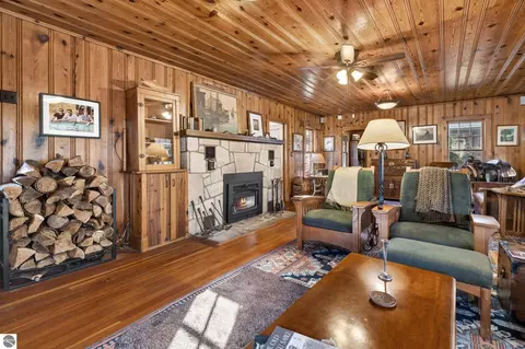 Living - 3182 Twin Pine Rd, Grayling, MI 49738 photo 4 of 9