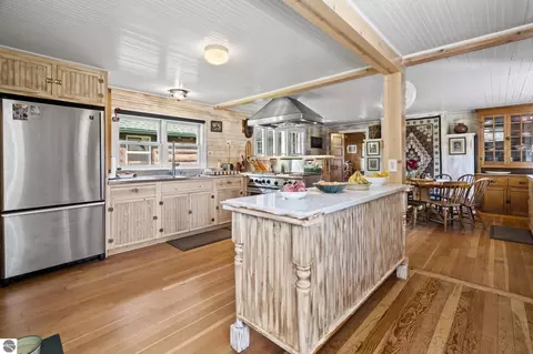 Kitchen - 3182 Twin Pine Rd, Grayling, MI 49738 photo 3 of 8