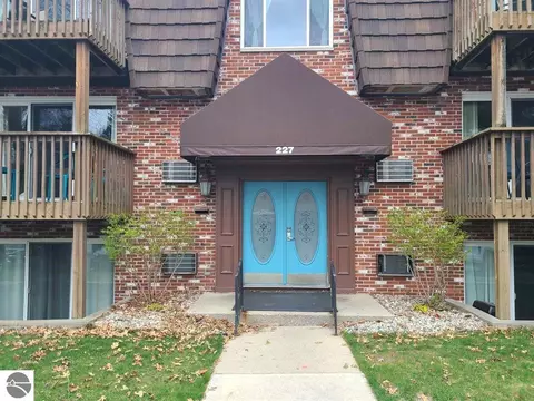 227 Fair St # 3, Traverse City, MI 49686