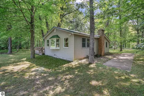 Exterior - 2466 Miller Rd, Sears, MI 49679 photo 6 of 9