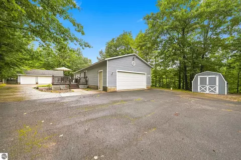 304 Christina Ln, Traverse City, MI 49696