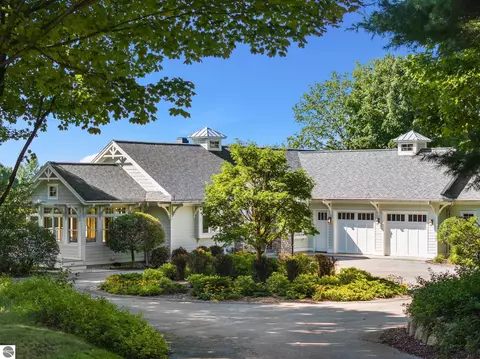 1375 Braebury Way, Traverse City, MI 49686