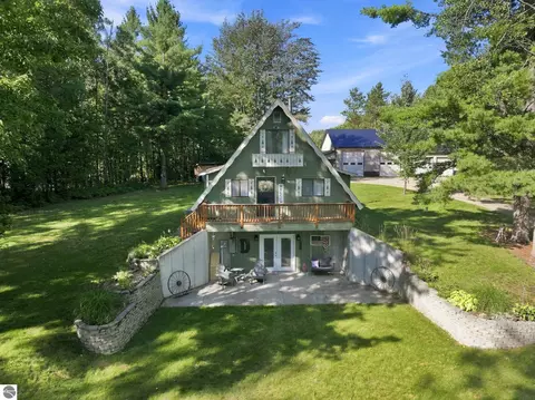 Exterior - 7181 E 12 Rd, Manton, MI 49633 photo 4 of 17