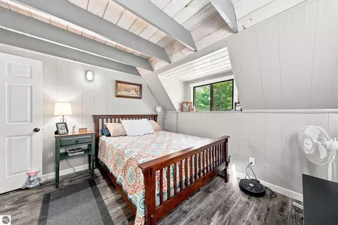 Bedroom - 7181 E 12 Rd, Manton, MI 49633 photo 2 of 9
