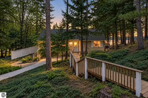 687 Arbutus Trl, Traverse City, MI 49696