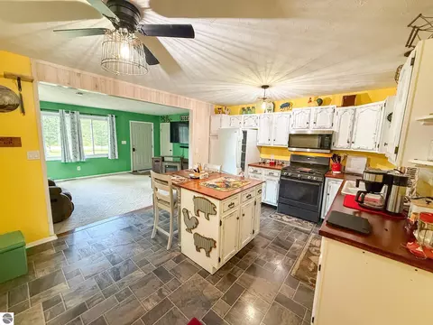 Kitchen - 116 Hilltop Dr, Roscommon, MI 48653 photo 1 of 3