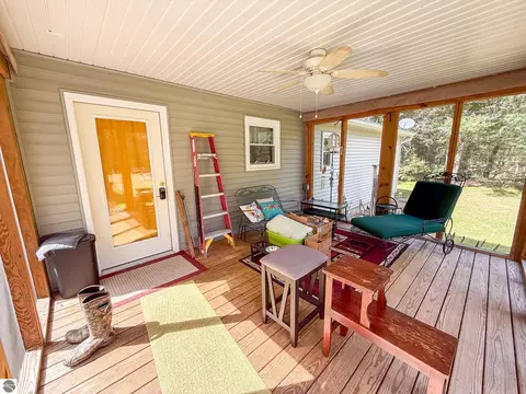 Exterior - 116 Hilltop Dr, Roscommon, MI 48653 photo 3 of 8