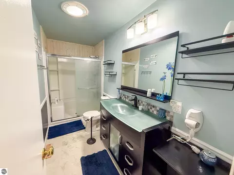 Bath - 116 Hilltop Dr, Roscommon, MI 48653 photo 1 of 1