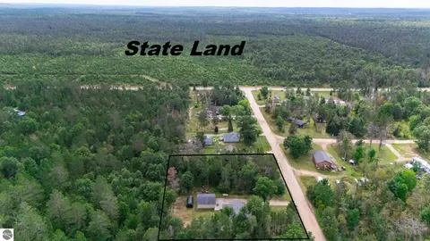 View/Area - 116 Hilltop Dr, Roscommon, MI 48653 photo 2 of 4