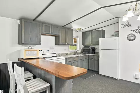Kitchen - 4645 S 23 Rd, Boon, MI 49618 photo 2 of 4