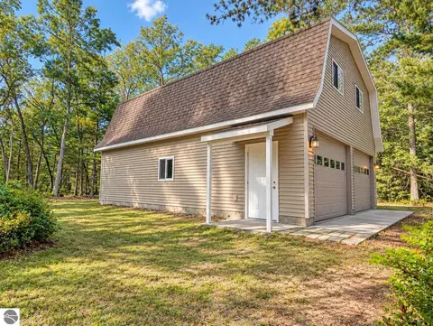 3395 W Chappel Woods Trl, National City, MI 48748