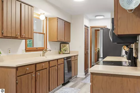 Kitchen - 10076 Harmony Dr, Interlochen, MI 49643 photo 2 of 3