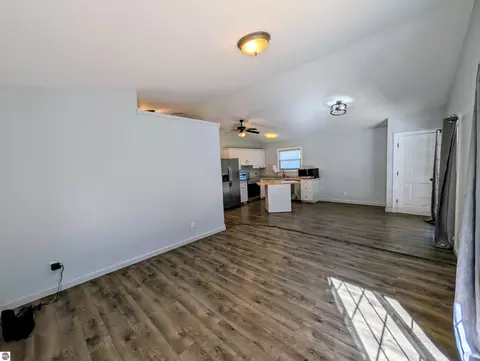 Living - 903 W Deer Rd, Gladwin, MI 48624 photo 4 of 4