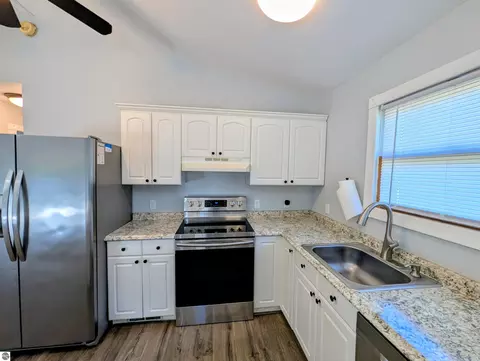 Kitchen - 903 W Deer Rd, Gladwin, MI 48624 photo 4 of 4