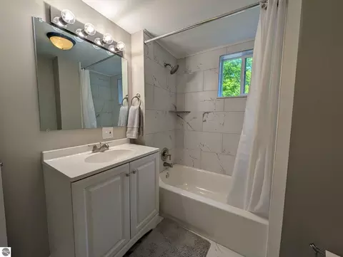 Bath - 420 N Maple St, Ithaca, MI 48847 photo 2 of 4