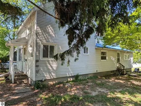 Other - 420 N Maple St, Ithaca, MI 48847 photo 3 of 8