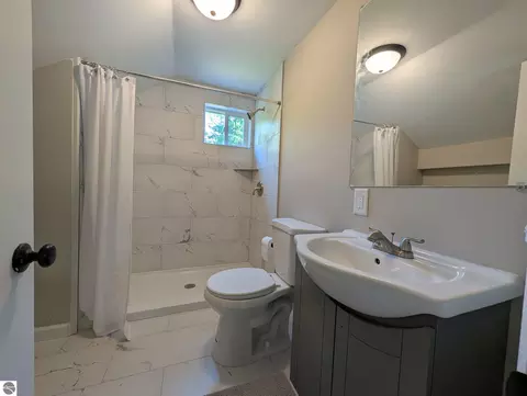 Bath - 420 N Maple St, Ithaca, MI 48847 photo 3 of 4
