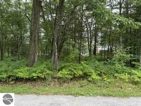 00 Wintergreen St, East Tawas, MI 48730
