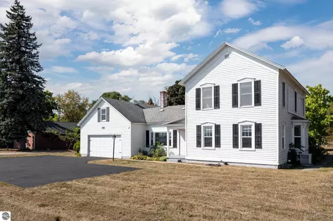 12840 S West Bay Shore Dr, Traverse City, MI 49684