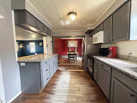 Kitchen - 1430 3rd Ave, Howell, MI 48843 photo 1 of 1
