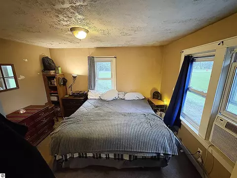Bedroom - 1430 3rd Ave, Howell, MI 48843 photo 1 of 3