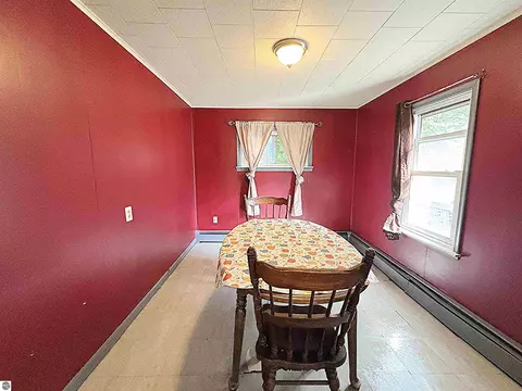 Dining - 1430 3rd Ave, Howell, MI 48843 photo 1 of 1