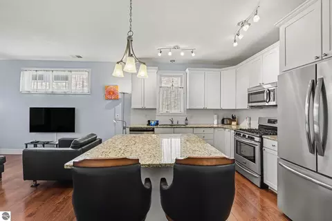 119 Eighth St # 5, Traverse City, MI 49684