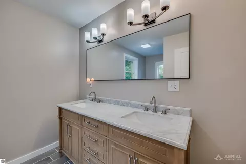Bath - 112 Wright St, West Branch, MI 48661 photo 2 of 4