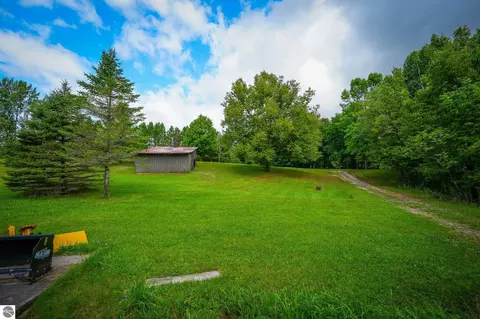 Exterior - 5260 N Hockaday Rd, Gladwin, MI 48624 photo 10 of 17