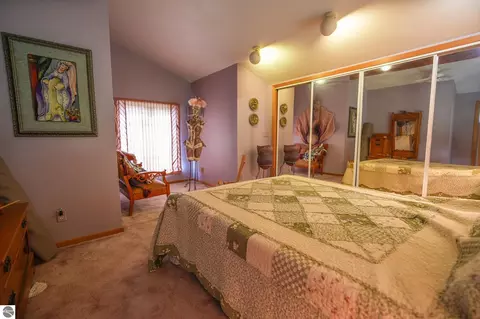 Bedroom - 5260 N Hockaday Rd, Gladwin, MI 48624 photo 8 of 8