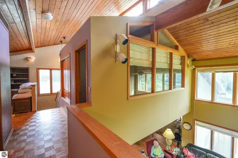 Entry Way - 5260 N Hockaday Rd, Gladwin, MI 48624 photo 4 of 5