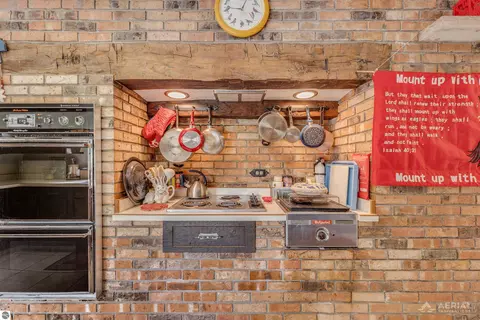 Kitchen - 2689 Husak Rd, Standish, MI 48658 photo 3 of 3