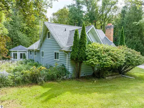 Exterior - 2689 Husak Rd, Standish, MI 48658 photo 2 of 12