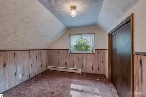 Bedroom - 2689 Husak Rd, Standish, MI 48658 photo 2 of 4