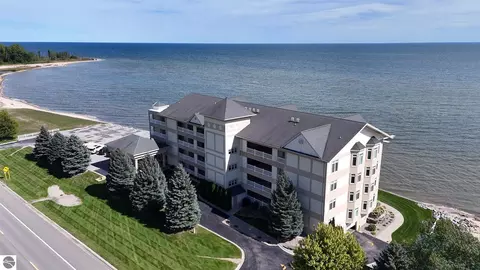 View/Area - 576 N Huron Rd # 102, Au Gres, MI 48703 photo 4 of 9