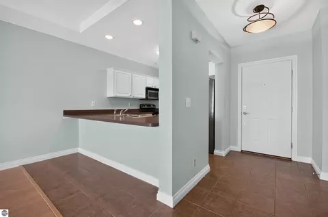 Entry Way - 576 N Huron Rd # 102, Au Gres, MI 48703 photo 1 of 2