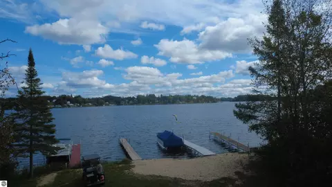 View/Area - 797 Kenyon Rd, Lupton, MI 48635 photo 2 of 3