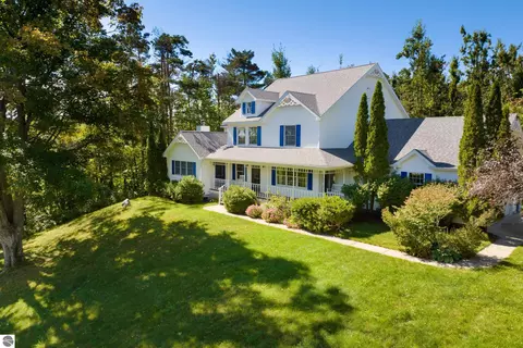 2520 Krys Rd, Gaylord, MI 49735