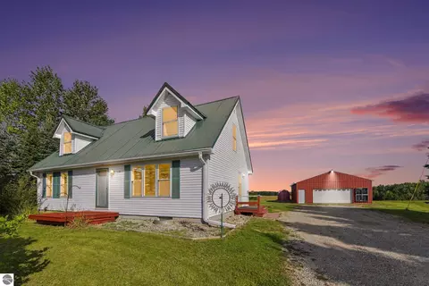 1688 W Center Rd, Kingsley, MI 49649